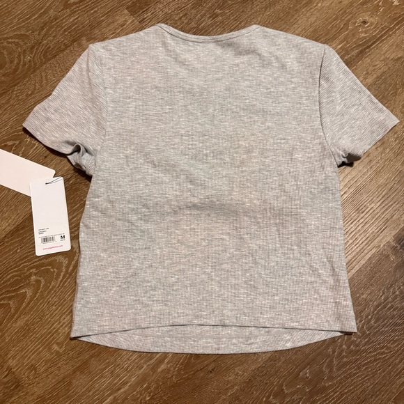 🐶 Yogalicious Tara Heavenly Rib Crop T-Shirt - Picture 3 of 4